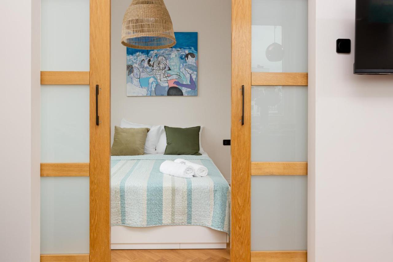 Apartment Warsaw Wiktorska By Noclegi Renters Kültér fotó