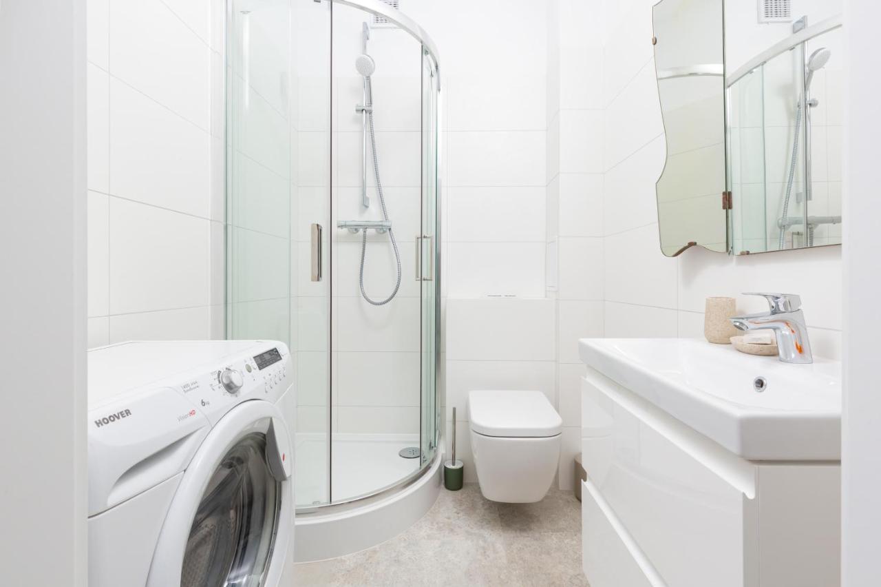 Apartment Warsaw Wiktorska By Noclegi Renters Kültér fotó